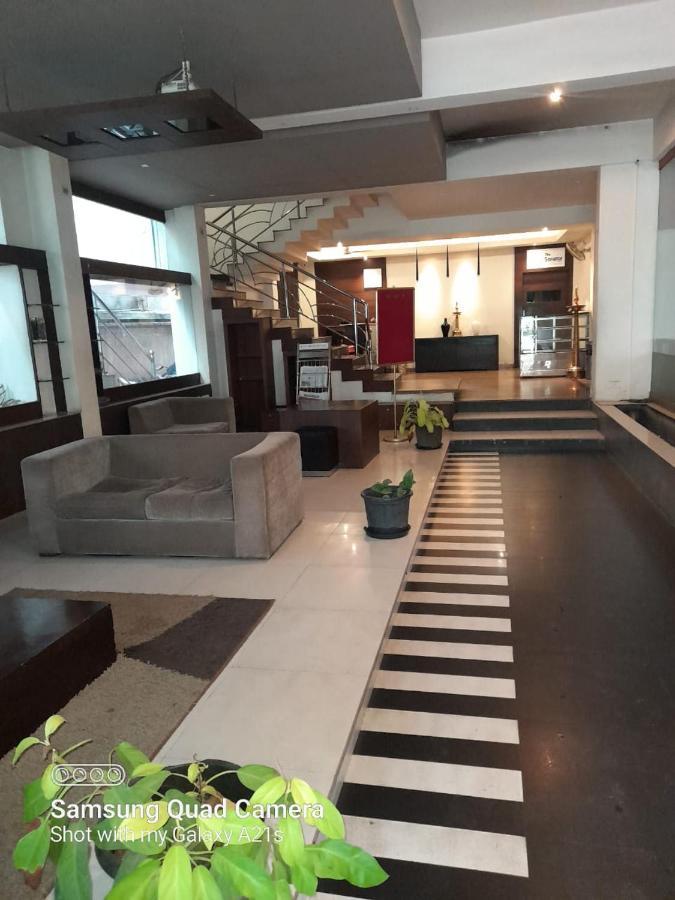 Hotel Sayoojyam Residency Palakkad Exterior foto